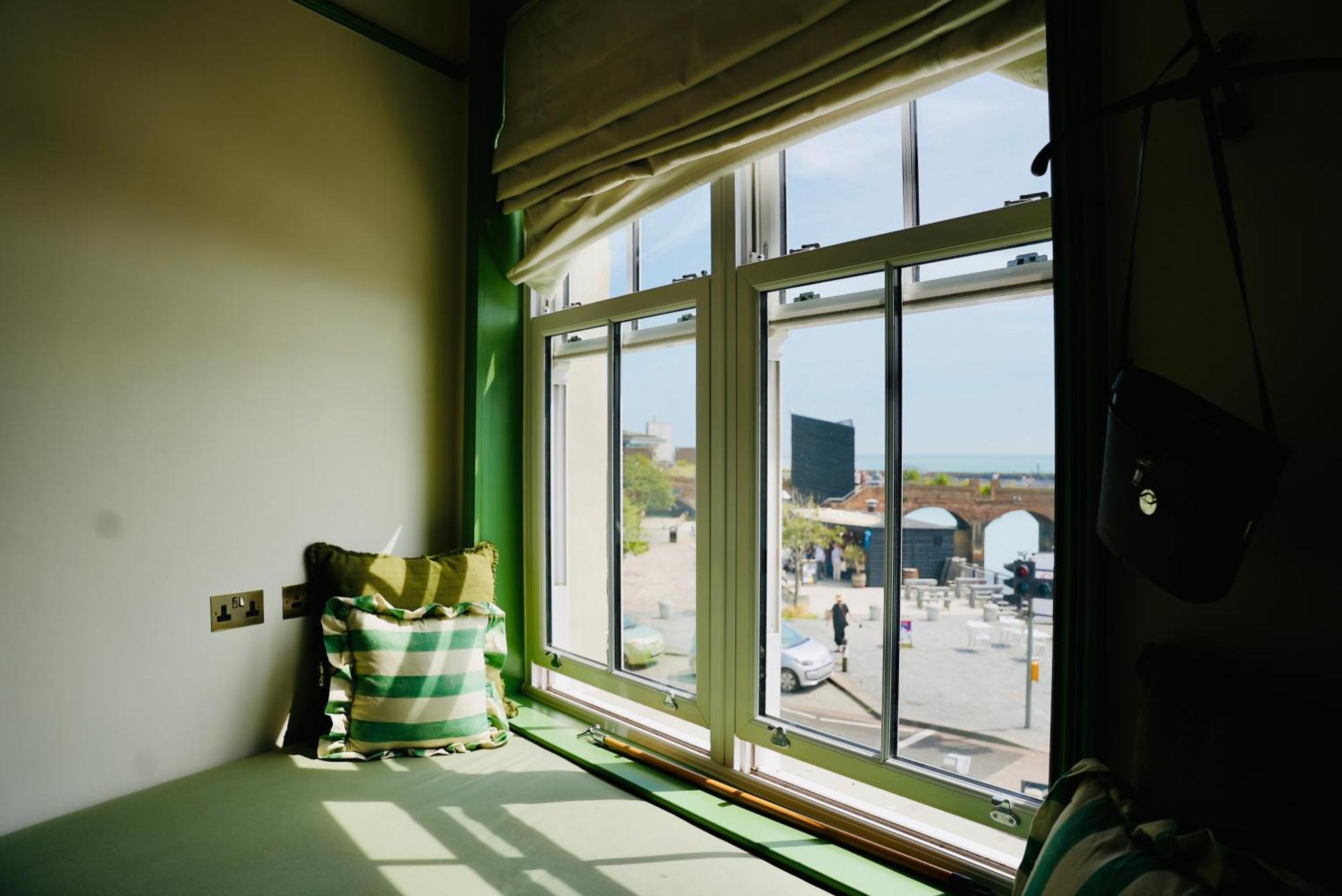 The London & Paris Hotel Folkestone Esterno foto