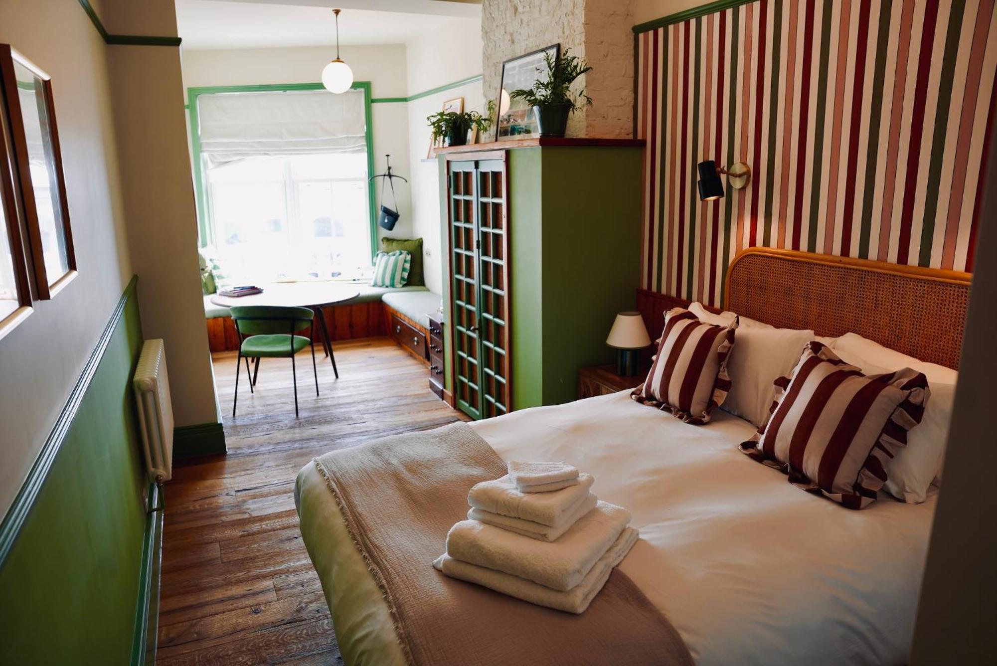 The London & Paris Hotel Folkestone Esterno foto