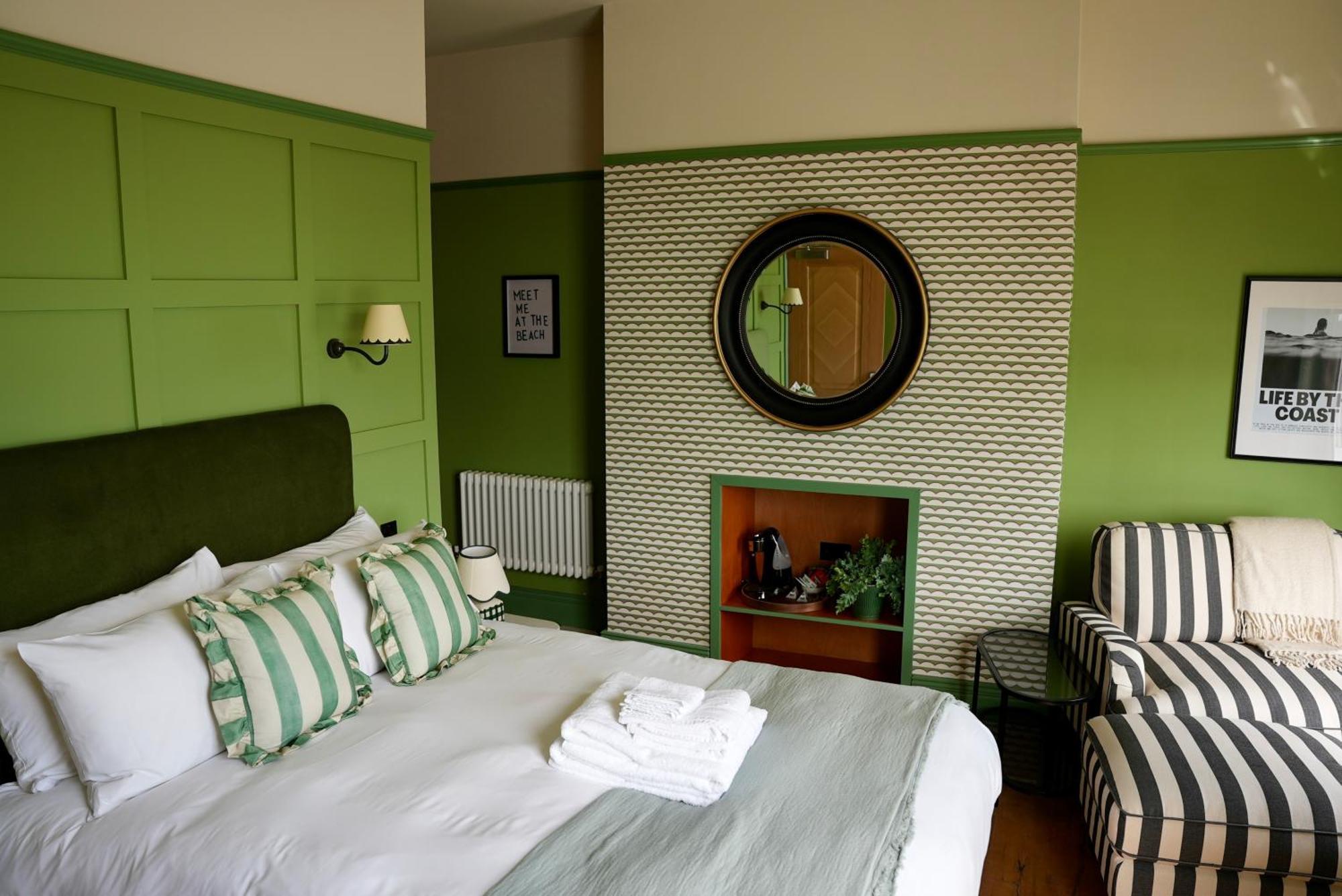 The London & Paris Hotel Folkestone Esterno foto